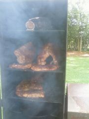 3 WHOLE SLABS of ribs on! 